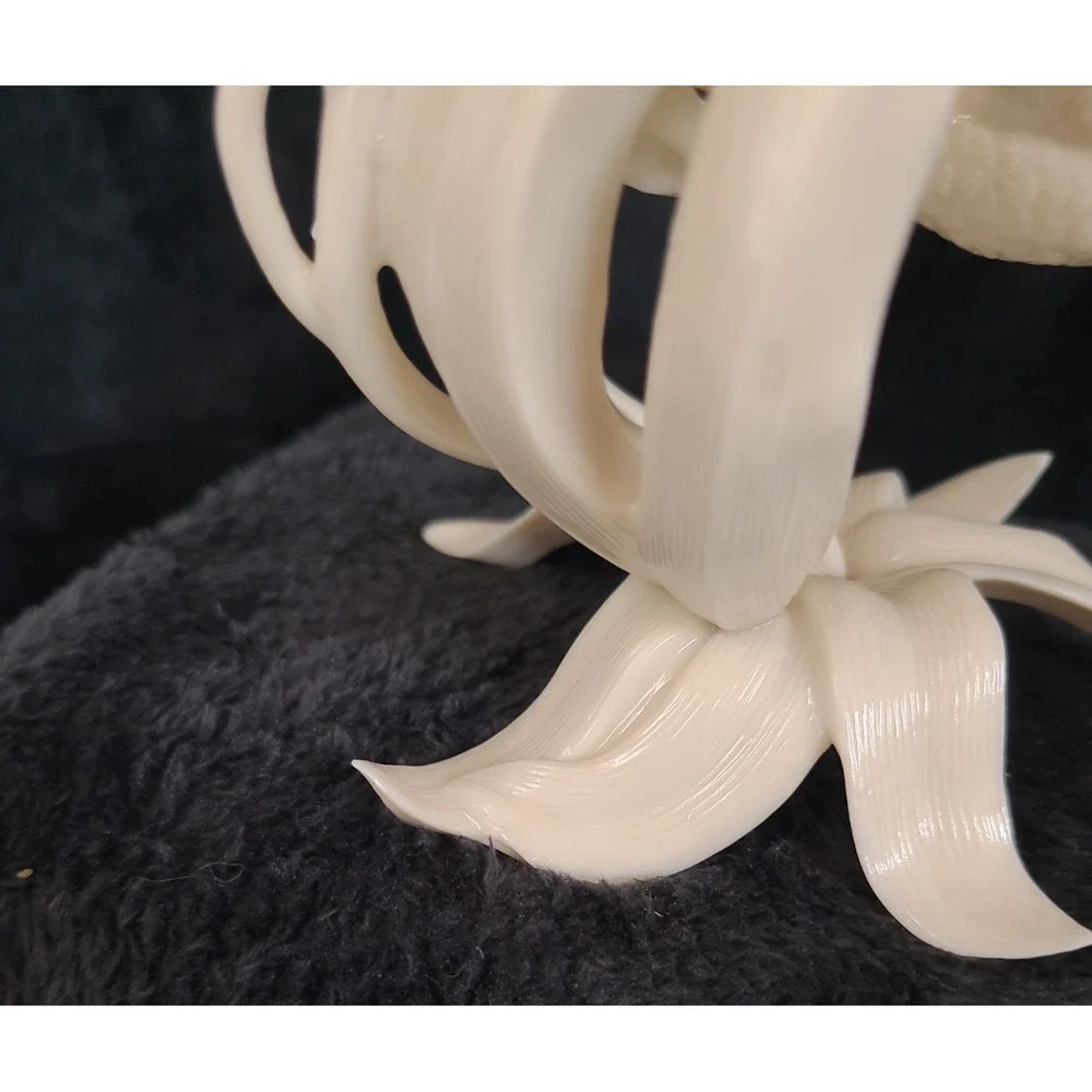 Beautiful Lenox Porcelain Classic Hummingbird Ivory Sculpture Figurine READ - Picture 13 of 16